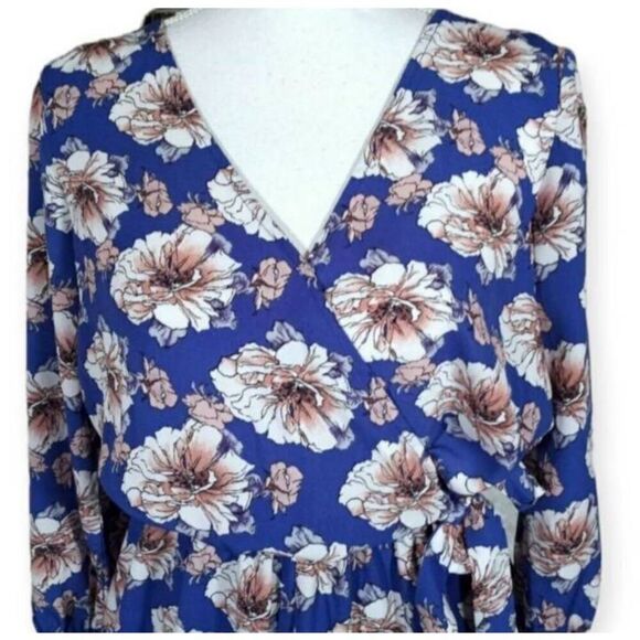 ONE CLOTHING BLUE W/PINK & WHITE FLORAL ROMPER LONG SLEEVES SZ.M EUC. - Picture 2 of 7